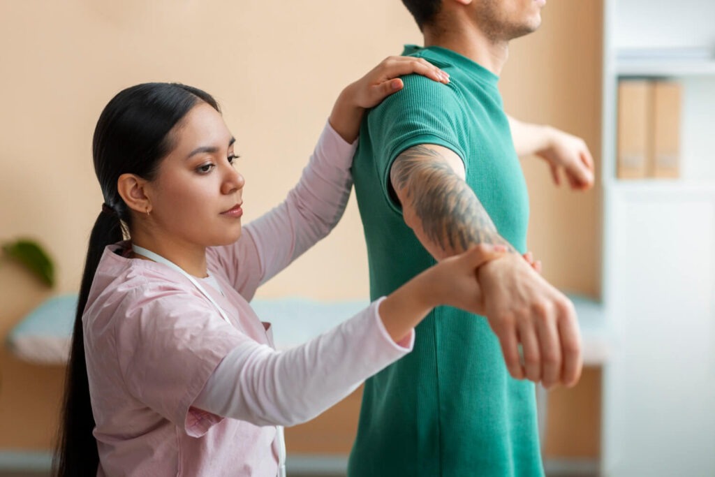 Shoulder pain physiotherapy treatment at Lifeline Physio